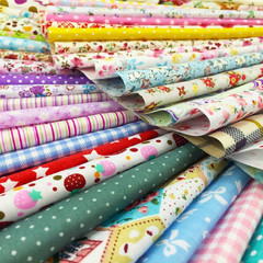 Flic-Flac 200Pcs 4 X 4 Inches (10Cmx10Cm) Cotton Craft Fabric Bundle Squares Pat