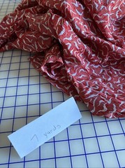 Slinky Flowing Dress Apparel Fabric Red Print Polyester Crinkles Curves 7 yd